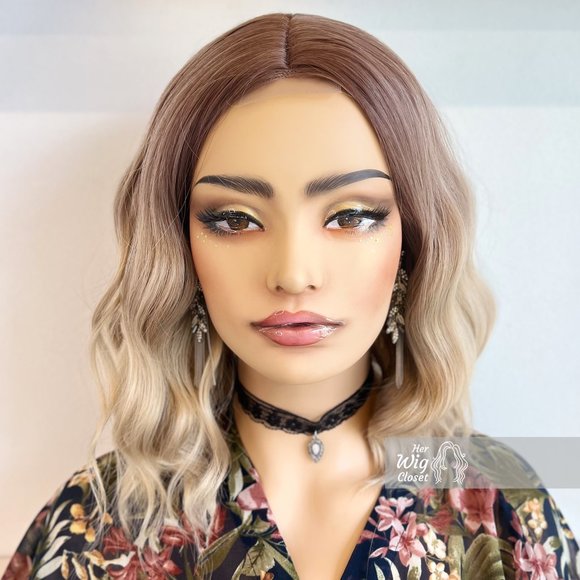 Ash Blonde Ombre Wavy Bob Small Lace Wig | Zoey - Picture 2 of 13